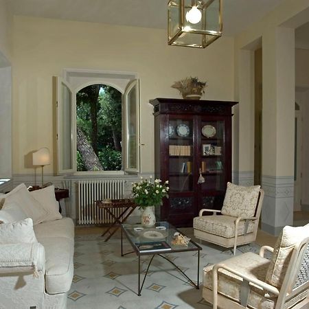 Villa Signori มารินา ดิ เปียตราซันตา ภายนอก รูปภาพ