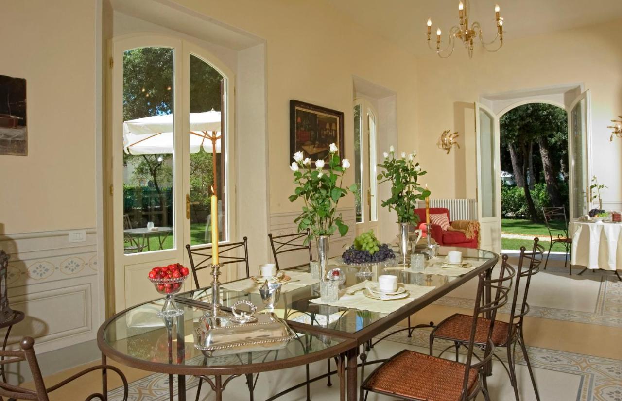 Villa Signori มารินา ดิ เปียตราซันตา ภายนอก รูปภาพ