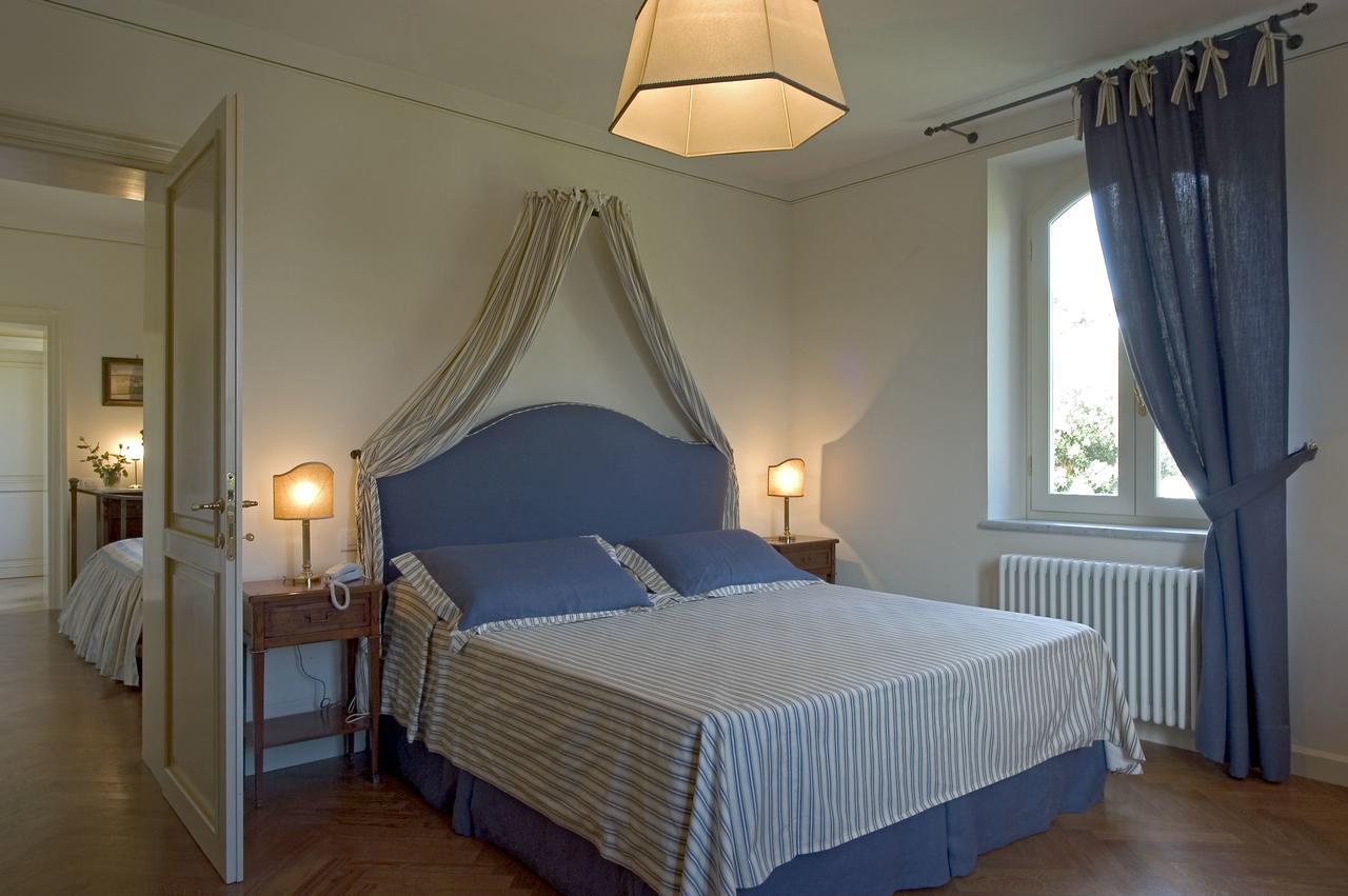 Villa Signori มารินา ดิ เปียตราซันตา ภายนอก รูปภาพ