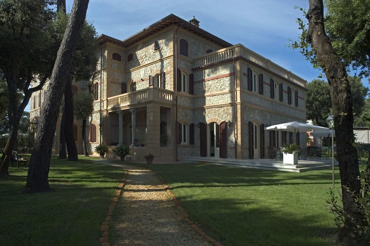 Villa Signori มารินา ดิ เปียตราซันตา ภายนอก รูปภาพ