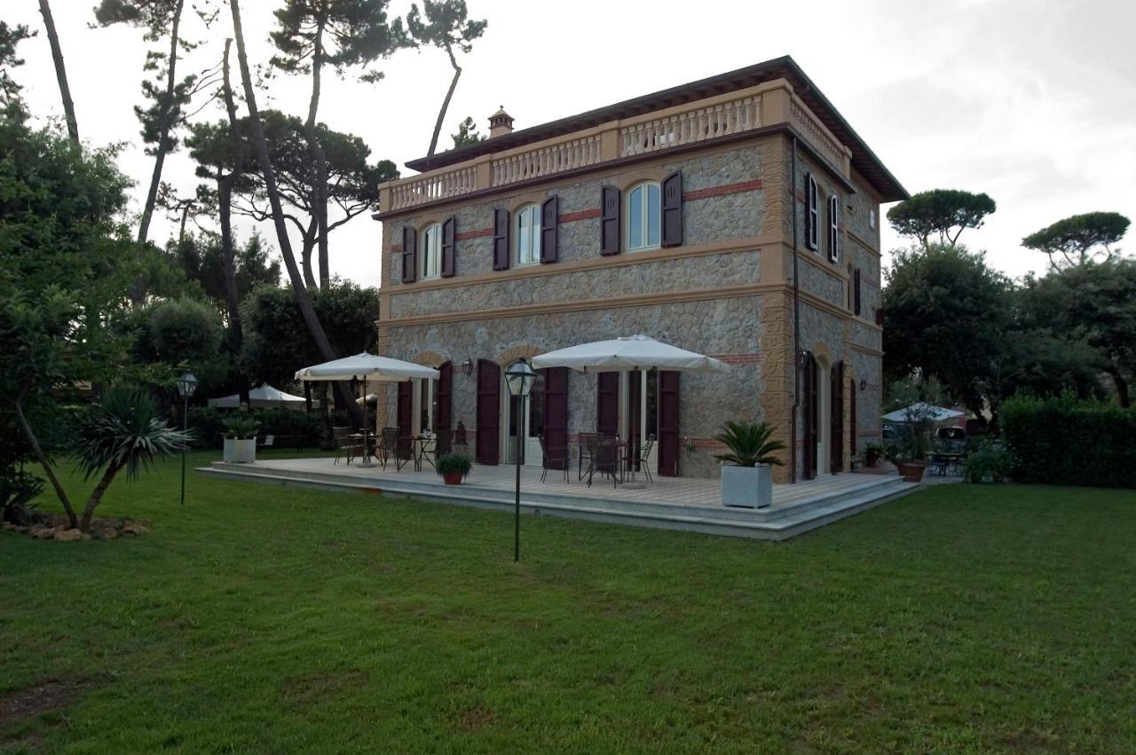 Villa Signori มารินา ดิ เปียตราซันตา ภายนอก รูปภาพ