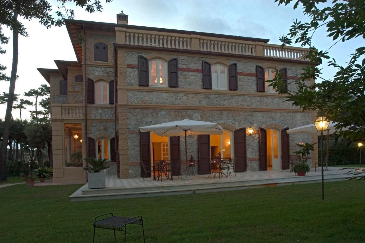 Villa Signori มารินา ดิ เปียตราซันตา ภายนอก รูปภาพ