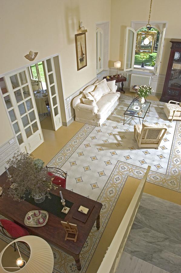 Villa Signori มารินา ดิ เปียตราซันตา ภายนอก รูปภาพ