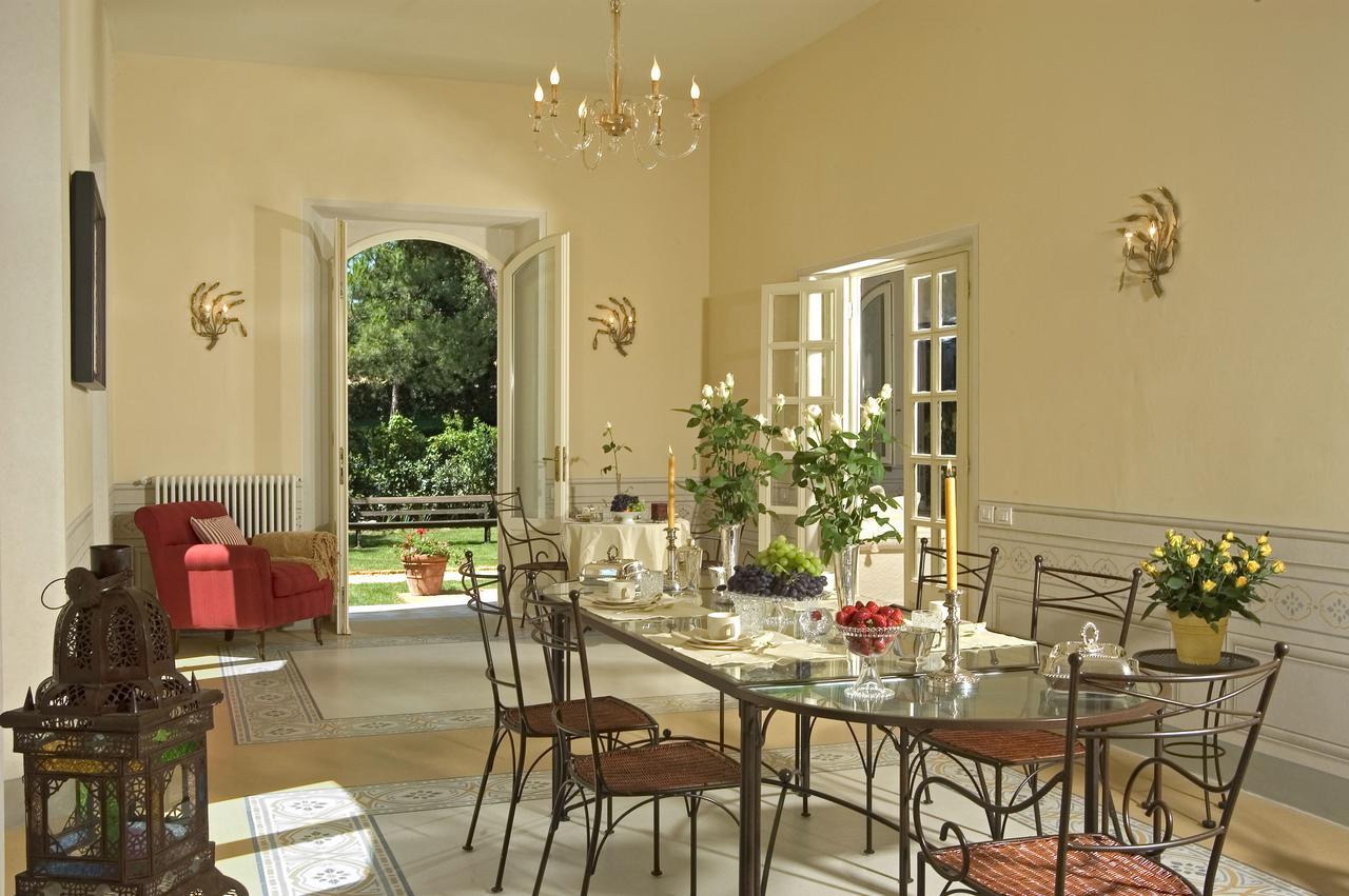 Villa Signori มารินา ดิ เปียตราซันตา ภายนอก รูปภาพ