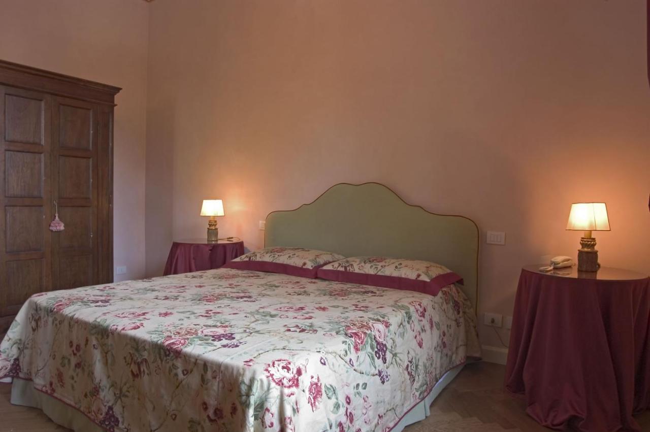 Villa Signori มารินา ดิ เปียตราซันตา ภายนอก รูปภาพ
